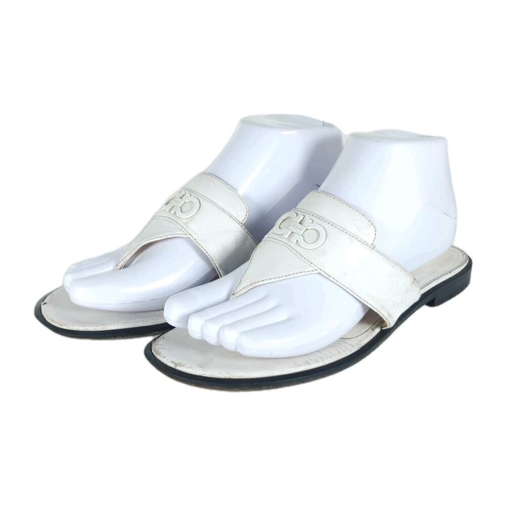 Salvatore Ferragamo Women's US 6,5C White Leather Thong Slip On Flat Sandals